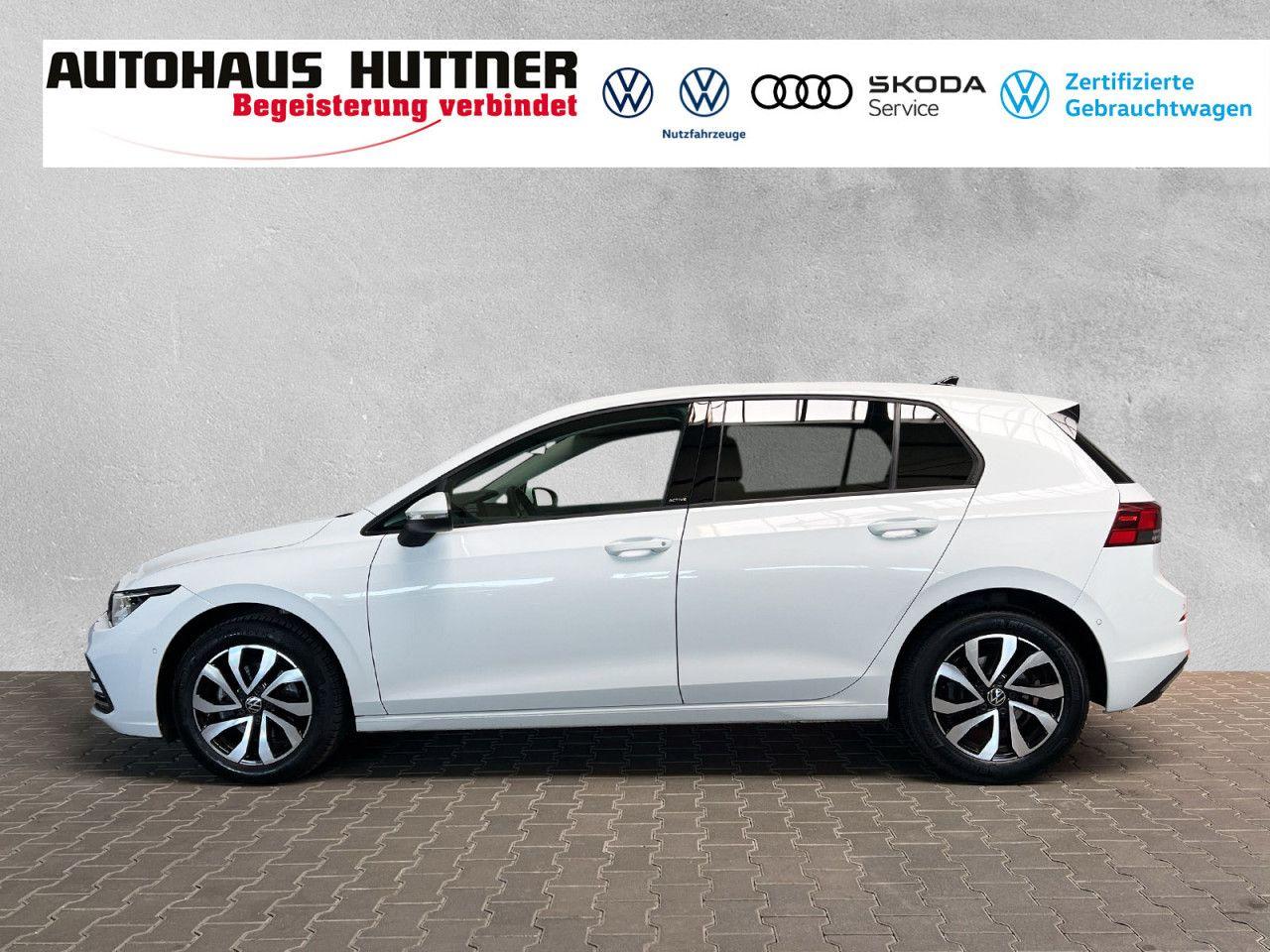 Volkswagen Golf 8 ACTIVE 1.5 TSI HEAD-UP NAVI