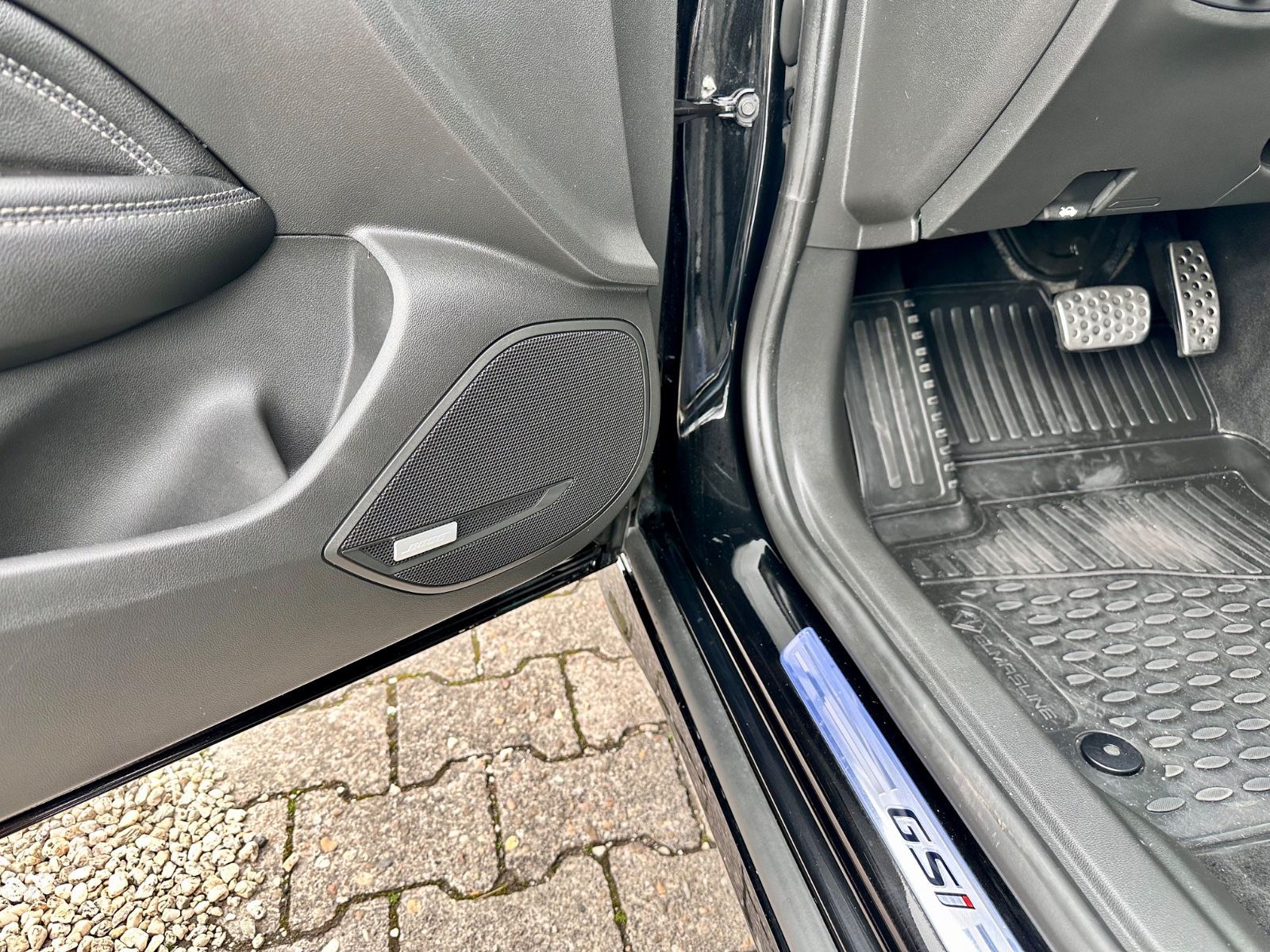 Fahrzeugabbildung Opel INSIGNIA B GRAND SPORT GSI 4x4*MOD.2019*