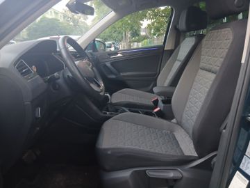 Volkswagen Tiguan - 8