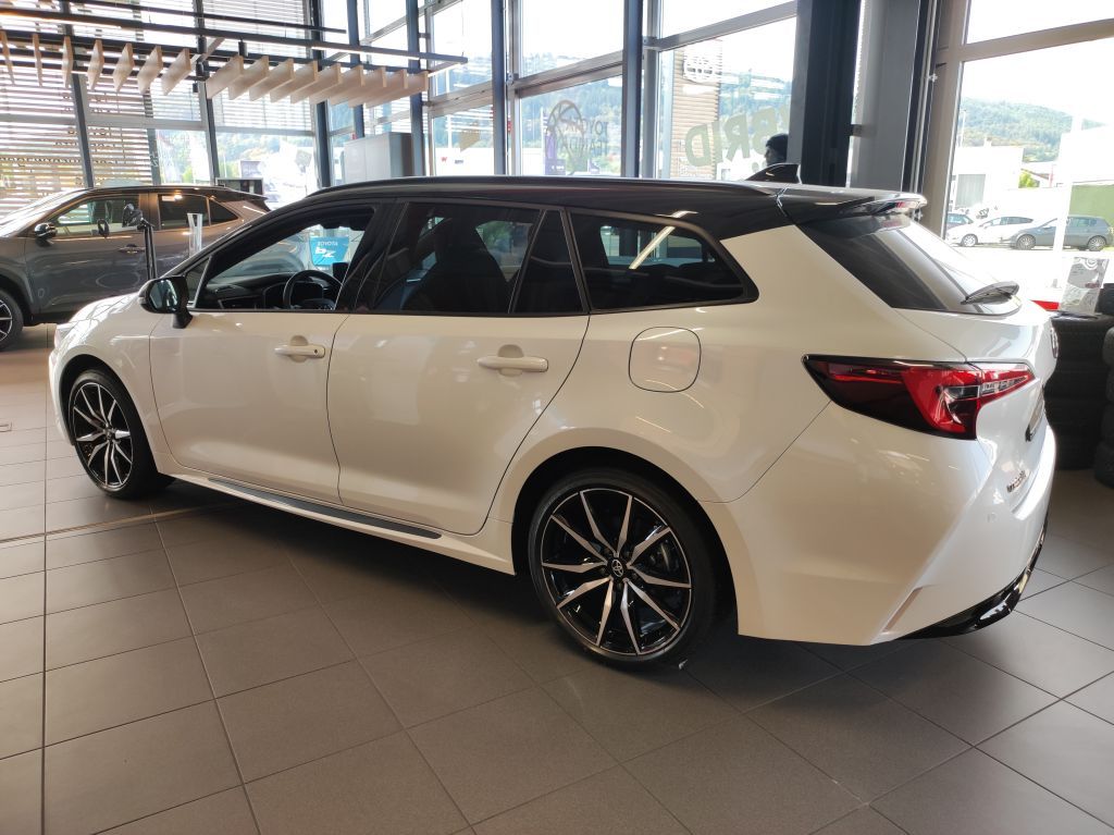Toyota Corolla 2.0 Hybrid Touring Sports GR Sport* imagem 2