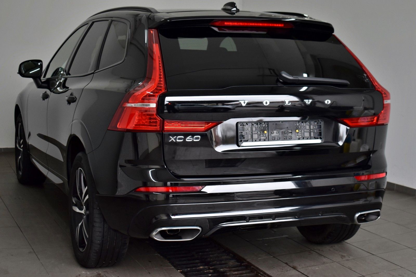 Fahrzeugabbildung Volvo XC60 R Design Leder,Navi,LED,Kamera,SH,AppleCar