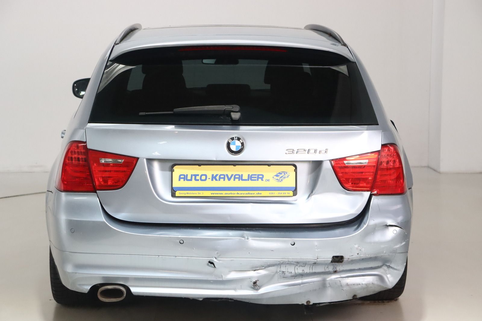 Fahrzeugabbildung BMW 320 d Touring *Panoramadach