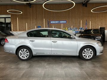 MYAUTOCENTER – Gebraucht- und Jahreswagen mit Werkstattservice in Pfaffenhofen Volkswagen Passat *ACC*NAV*AHK*PDC*SitzHZ*2-ZONEN*TotWinkel