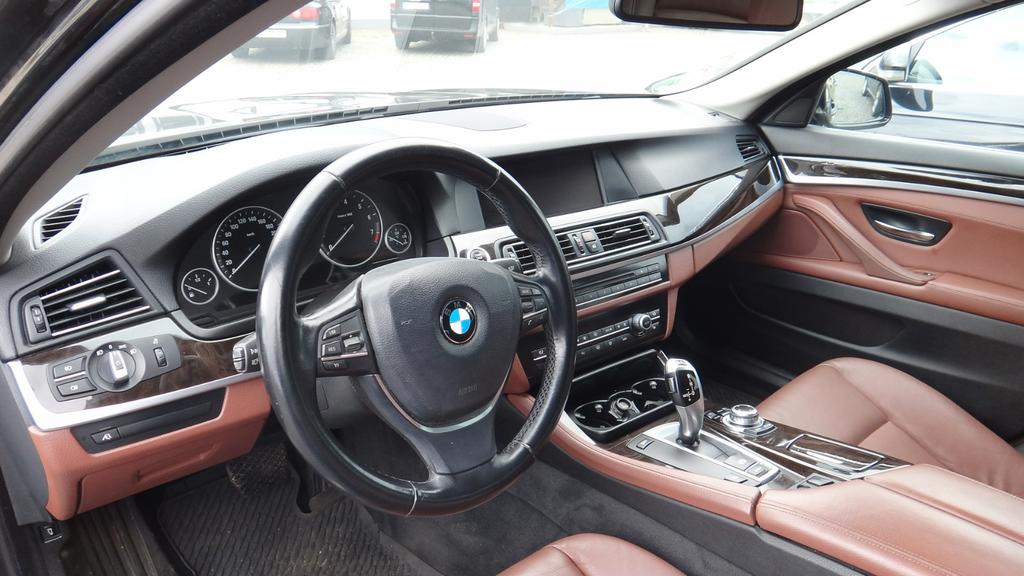 BMW 523