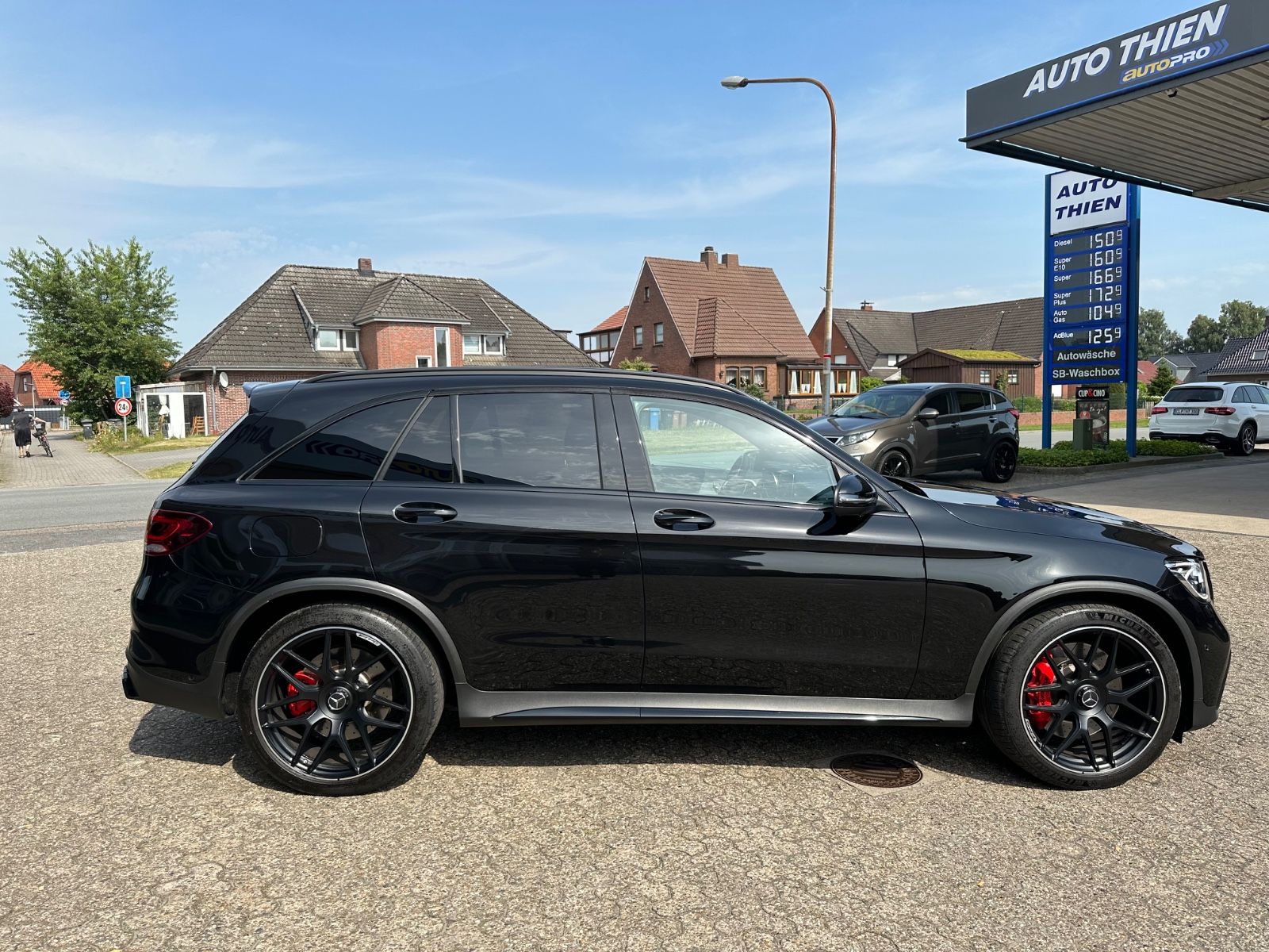 Fahrzeugabbildung Mercedes-Benz GLC 63 S AMG 4M Night/AHK/Pano/LED/360°
