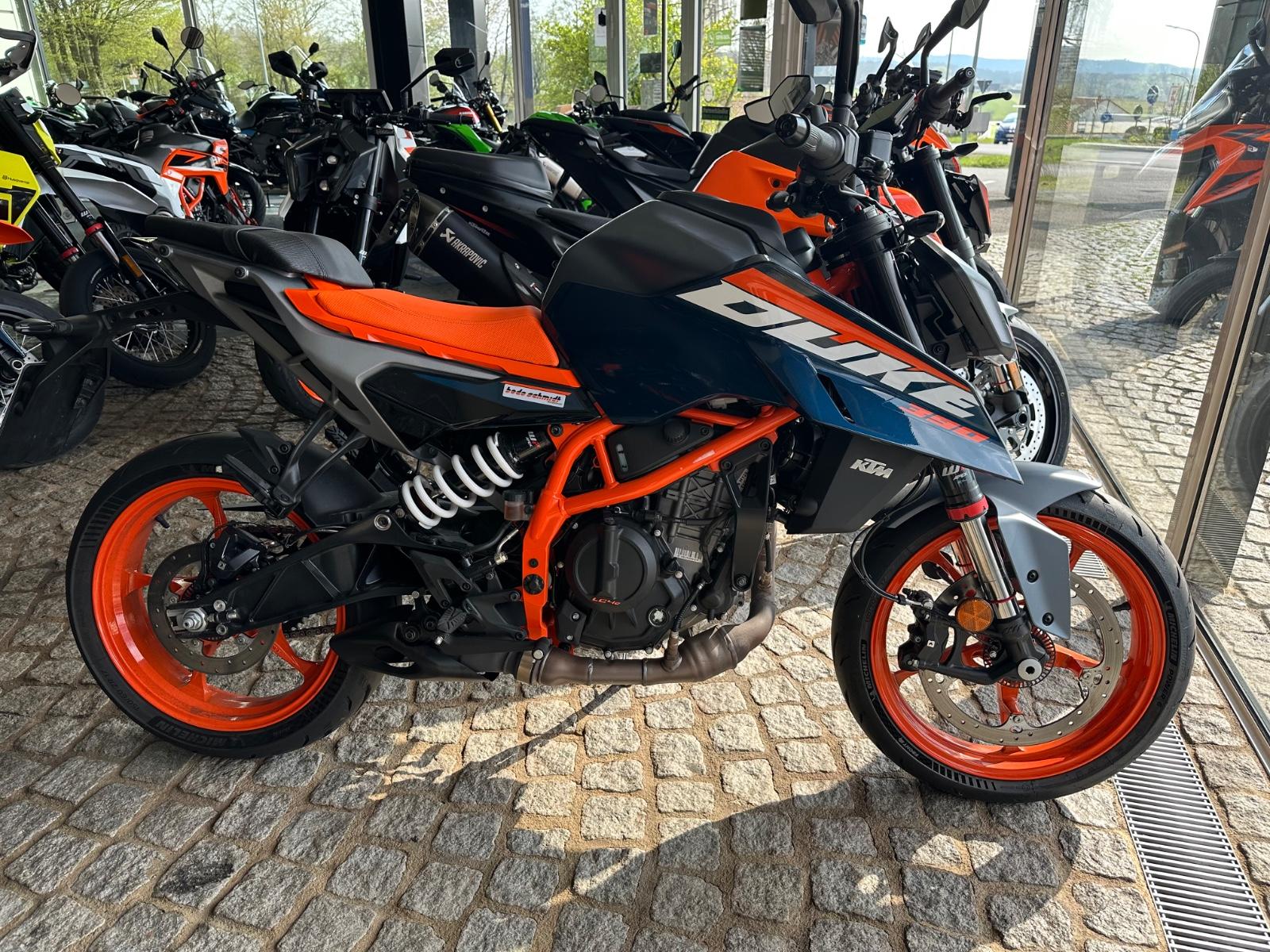 KTM Duke 390  ab 3,99%.  +  36Mon. Garantie