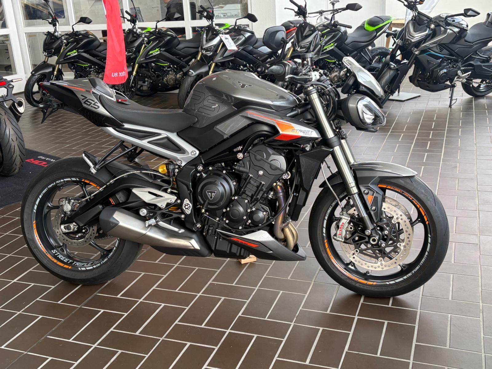 Triumph Street Triple RS