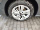 Volkswagen Golf VIII Variant 1.5 TSI Navi LED DAB+ FrontAss - : Kombi, Schaltgetriebe