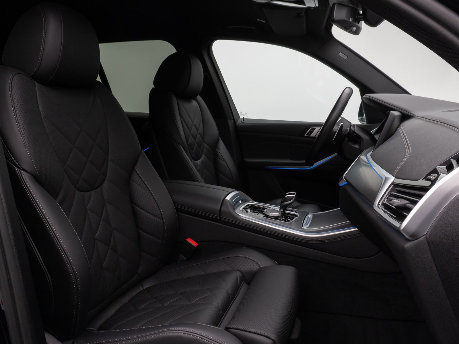 Fahrzeugabbildung BMW X5 xD45e M Sport 360°Laser HUD DAB HiFi Komfort