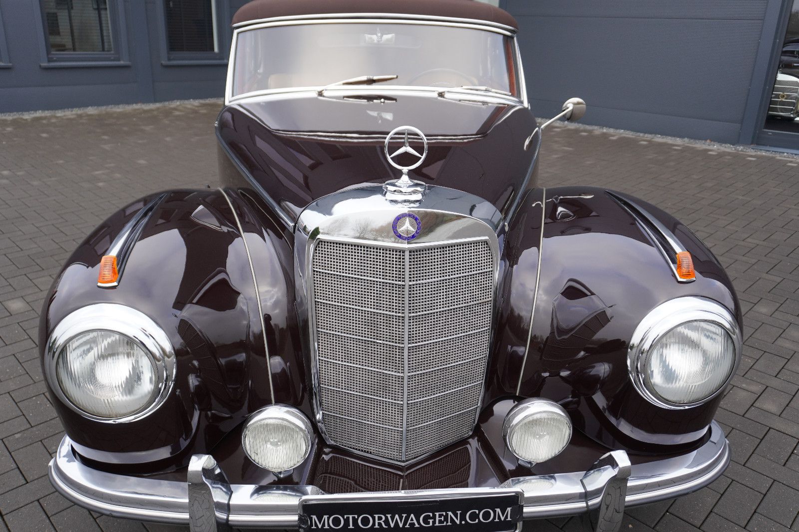 Fahrzeugabbildung Mercedes-Benz 300 S Cabriolet W 188
