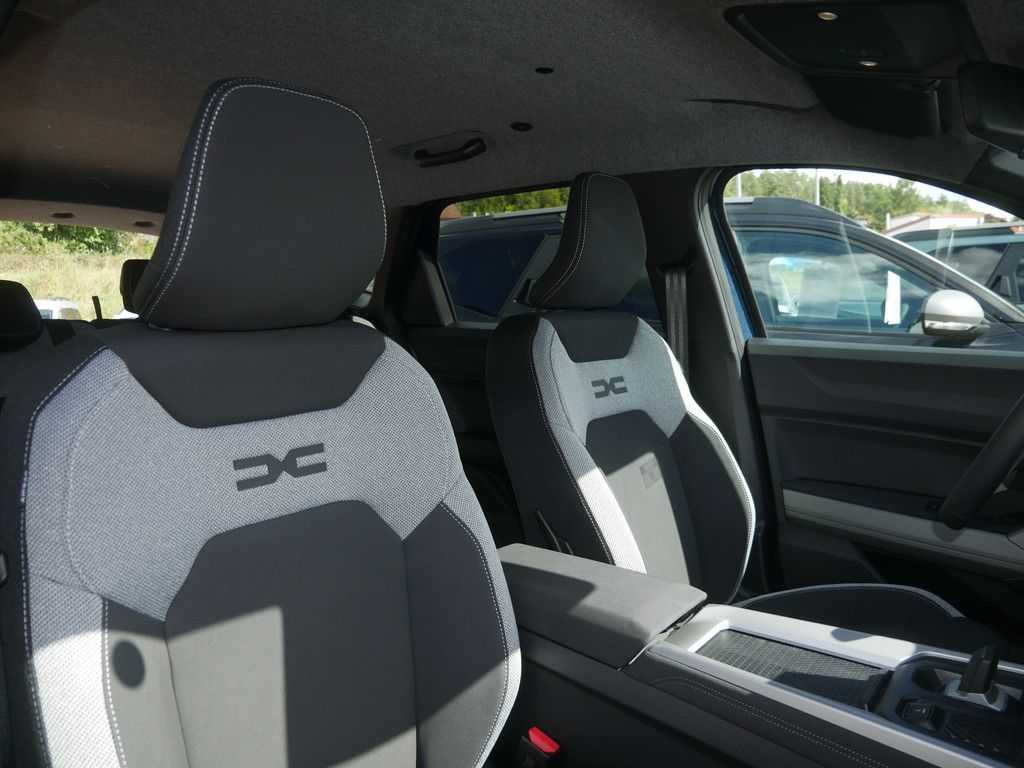 Fahrzeugabbildung Dacia Bigster Journey Hybrid 155