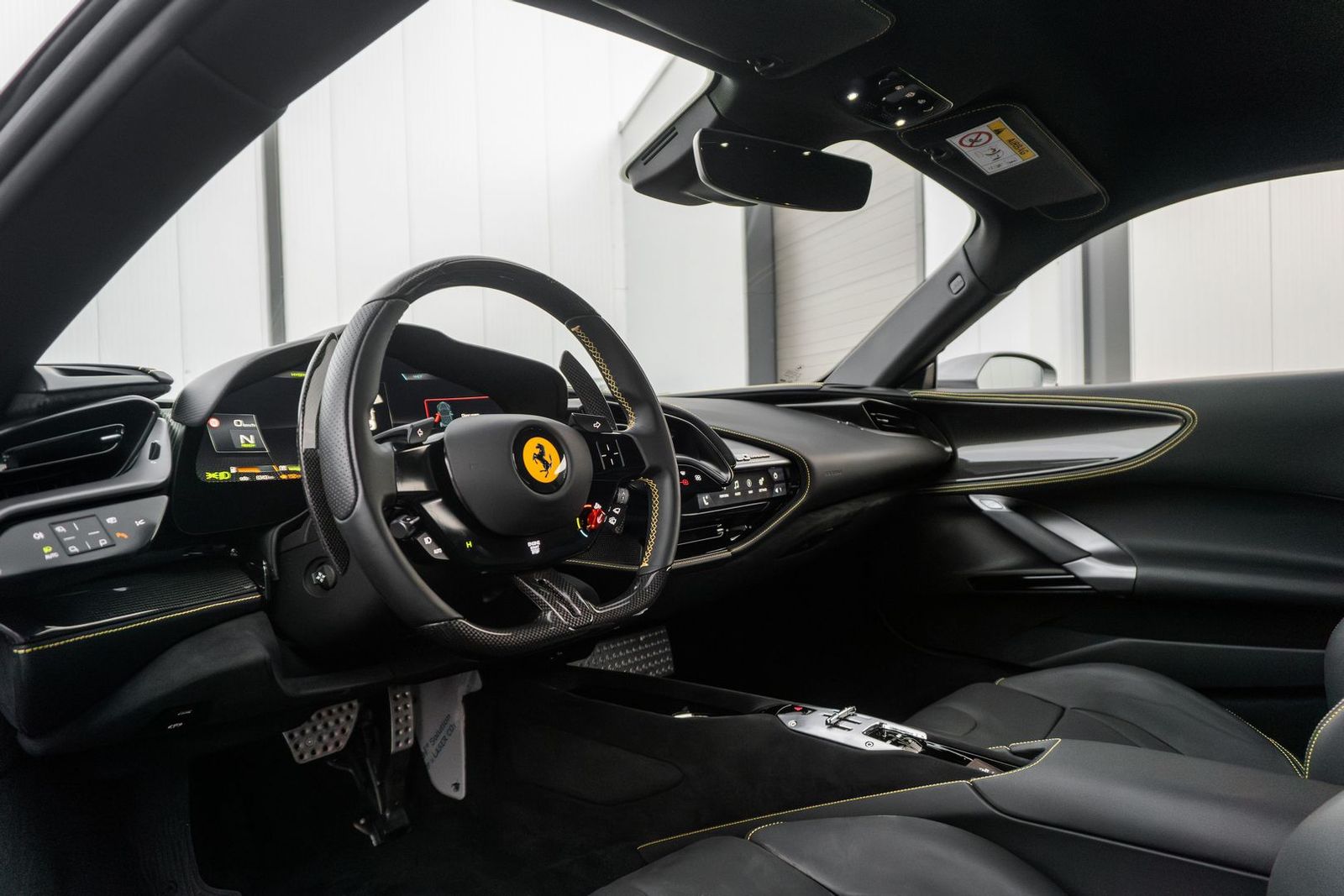 Ferrari SF90 Stradale - Grigio Silverstone - Lift - CarP imagem 3