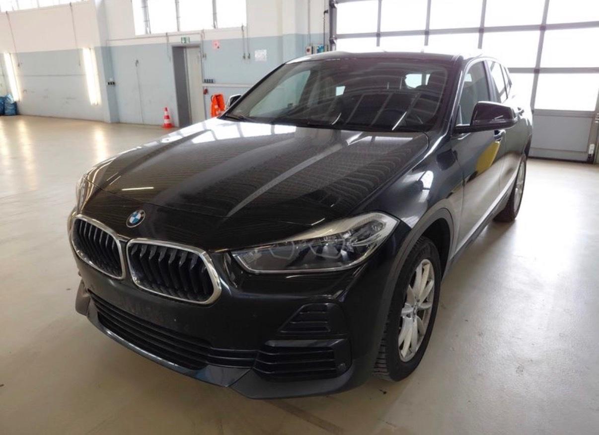 BMW X2 sDrive 18i Advantage Plus NAVI SHZ Tempo LED