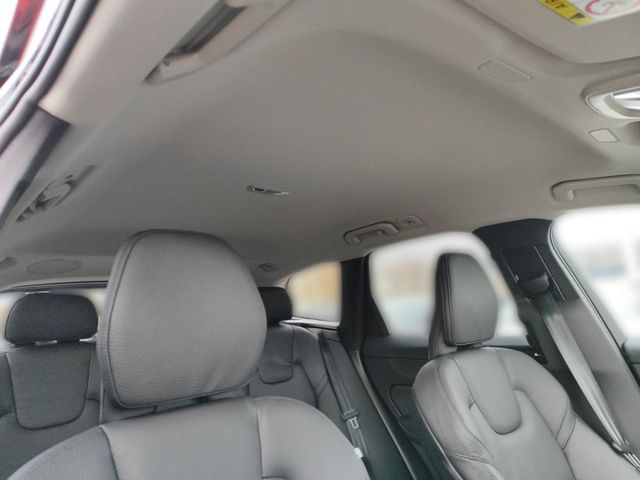 VOLVO XC 60 (Bild 25 von Array)