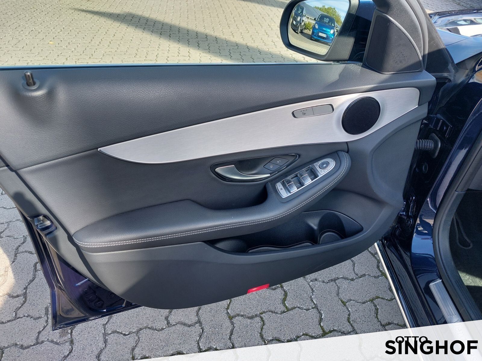 Fahrzeugabbildung Mercedes-Benz C 200 T Avantgarde +dyn.LED+Comand+Rü Kam+Leder+