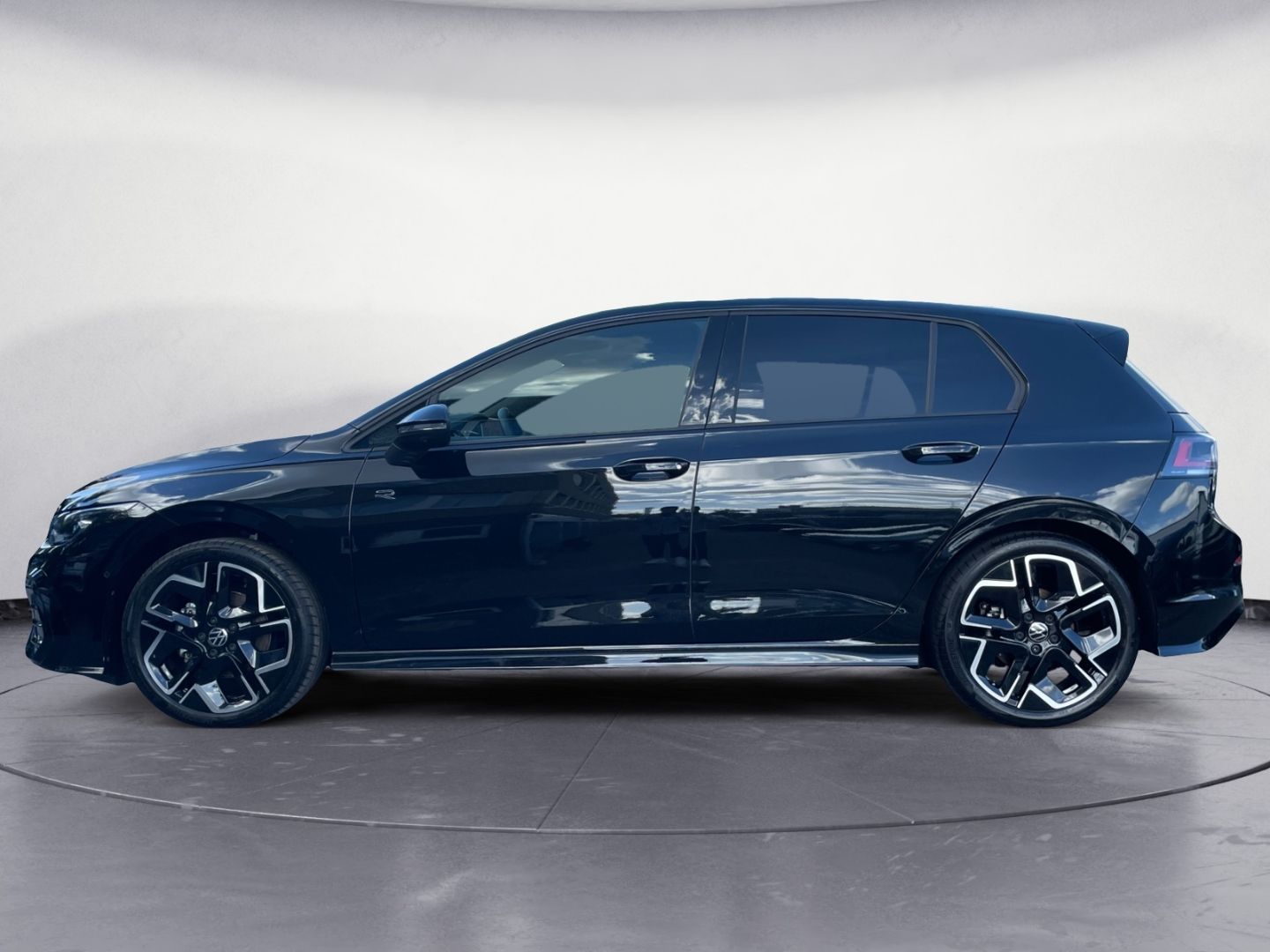Volkswagen Golf R-Line 1.5 eTSI DSG MATRIX NAVI KAMERA PANO foto 2