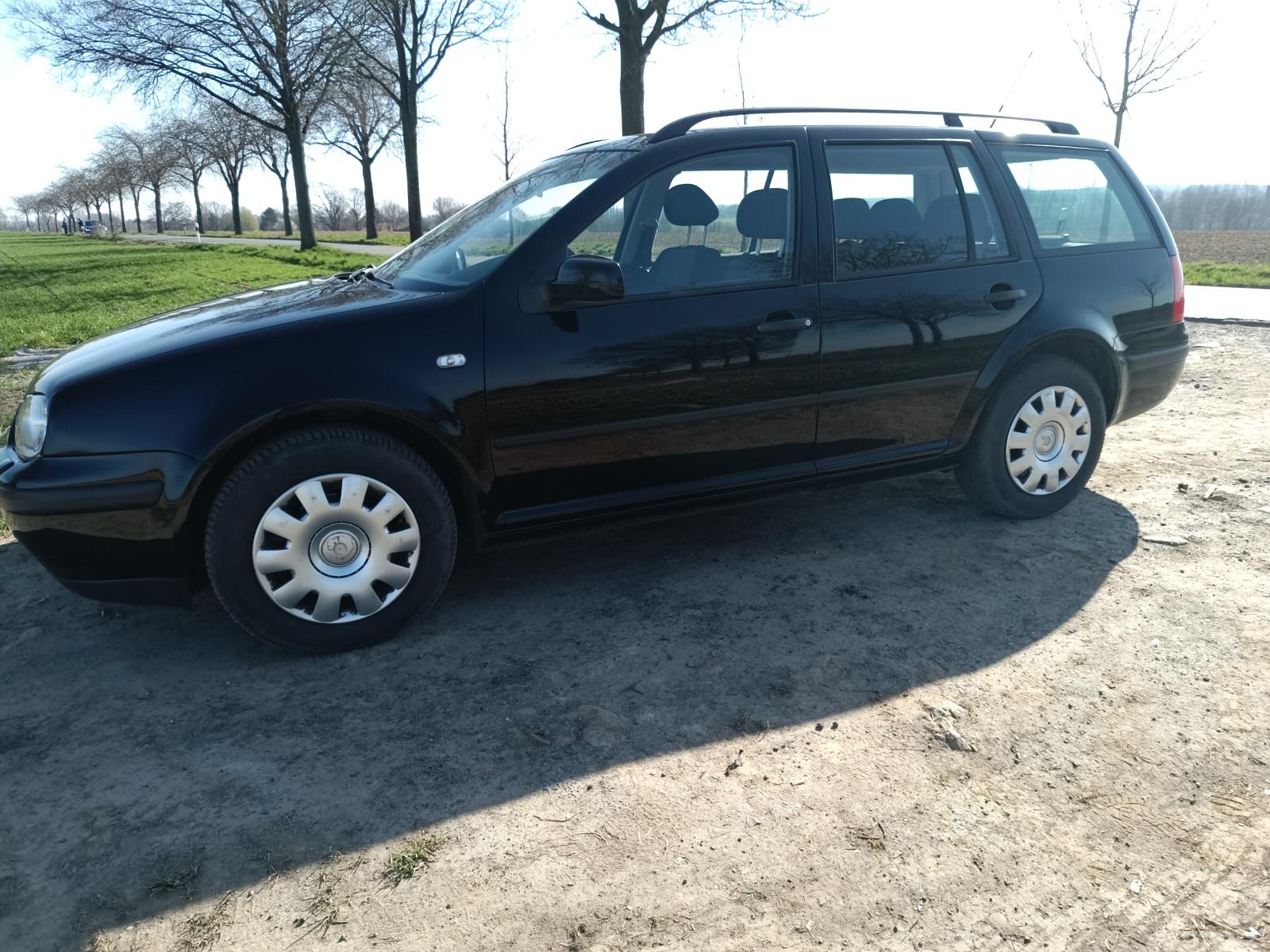 Volkswagen Golf 2005 — engine 1.598 cm³, 105 HP (77kW)