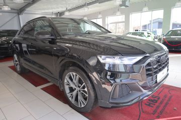 Audi Q8 - 10