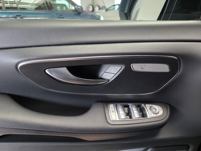 MERCEDES-BENZ V 220 — Foto 13