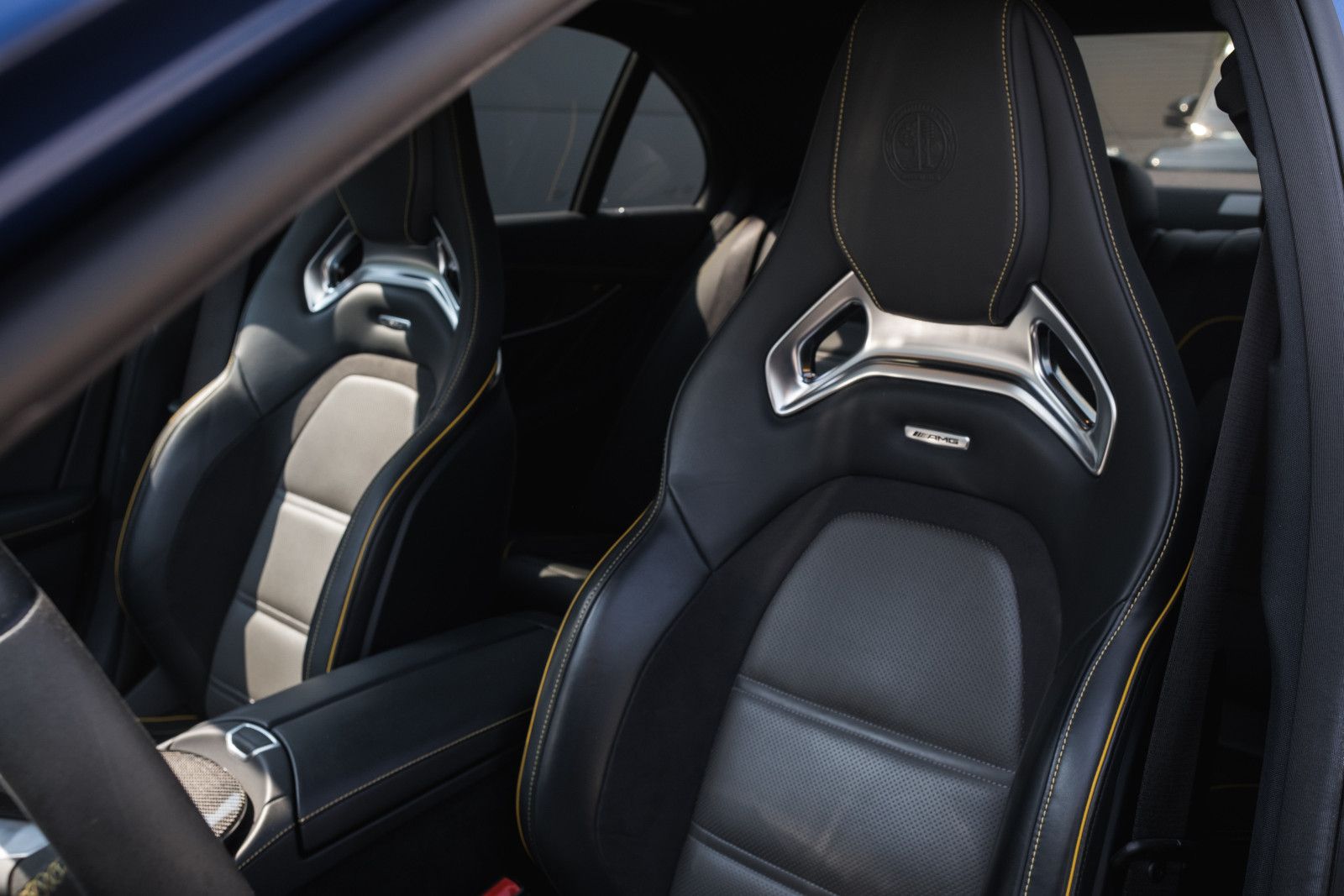 Fahrzeugabbildung Mercedes-Benz E 63 AMG S-Steuer -Dt.Auto-Keramik-Sonderfarbe