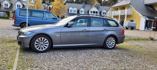 BMW 318i Touring, Facelift, AHK