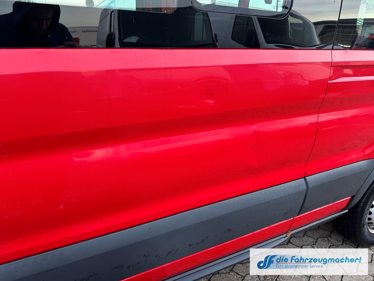 Fahrzeugabbildung Ford Transit Kombi 350 L3 2.2 TDCi *7049 *KLIMA *EXP