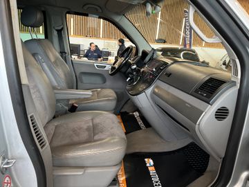 MYAUTOCENTER – Gebraucht- und Jahreswagen mit Werkstattservice in Pfaffenhofen Volkswagen T5 Multivan Automatik *Comfortline*Navi*AHK*