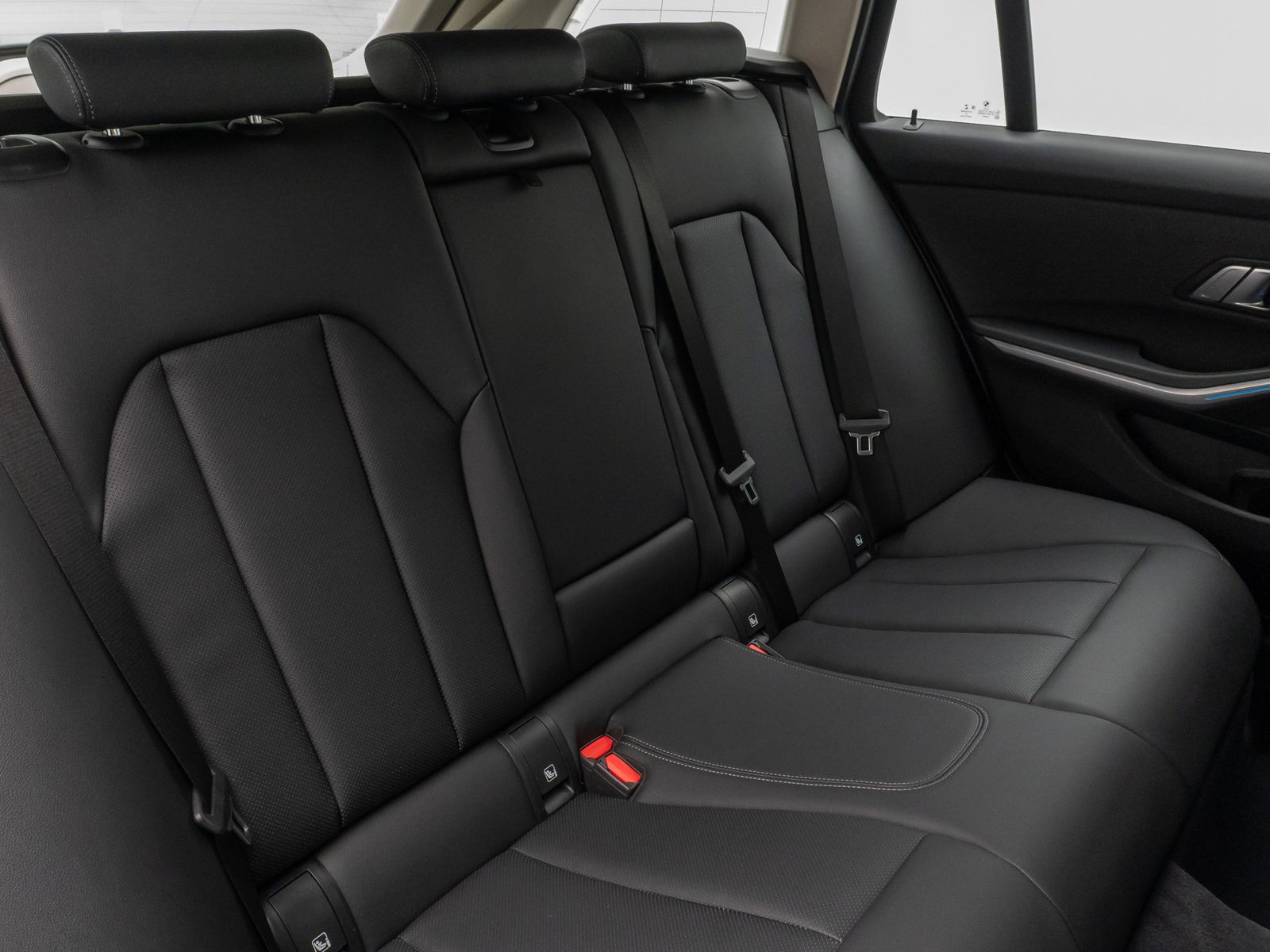 Fahrzeugabbildung BMW 320e Kamera DAB HiFi Sport Leder WidscreenDispl