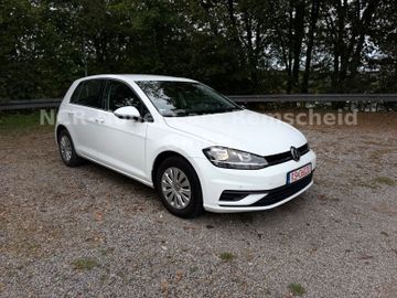 Volkswagen Golf - 11