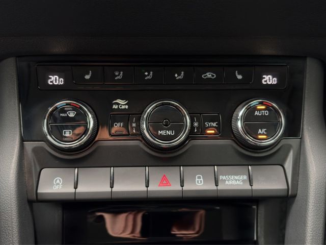 Skoda Karoq Style 1.5 TSI °LED°Navi°AHK°SHZ°RFK°PDC°