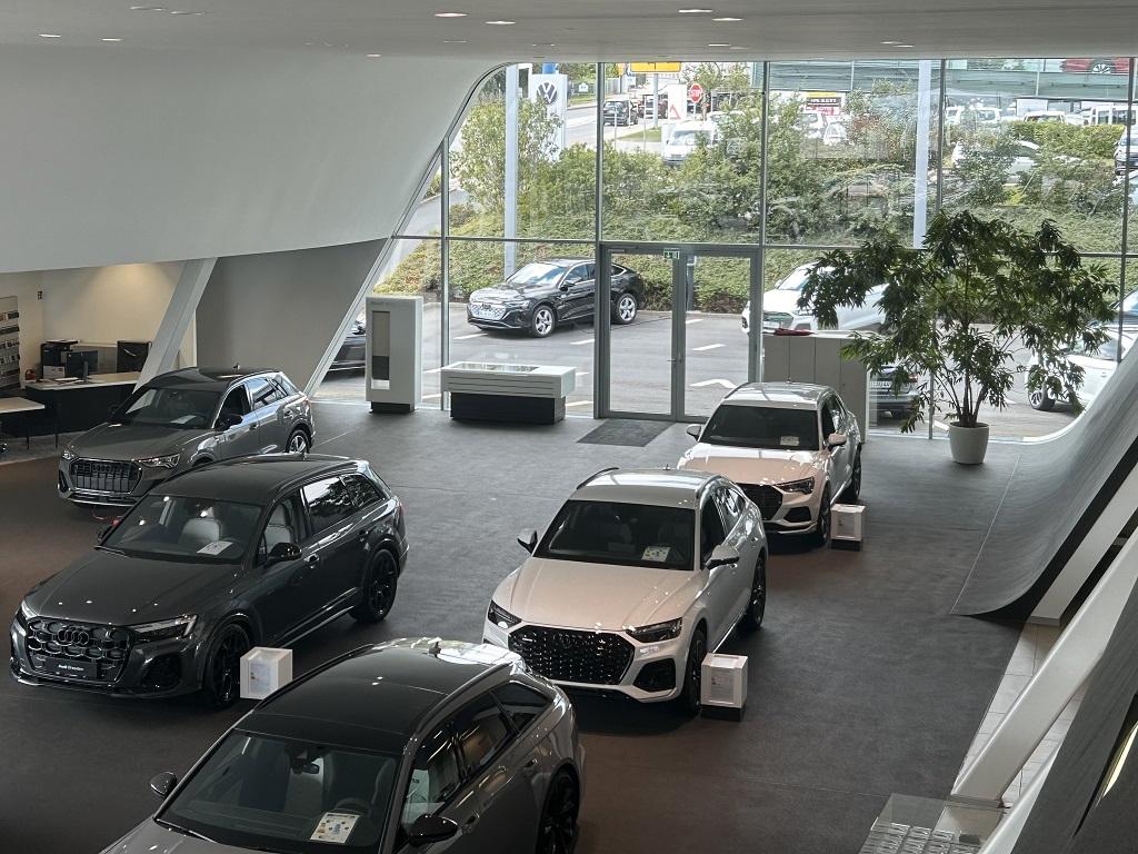 showroom-image-bottom