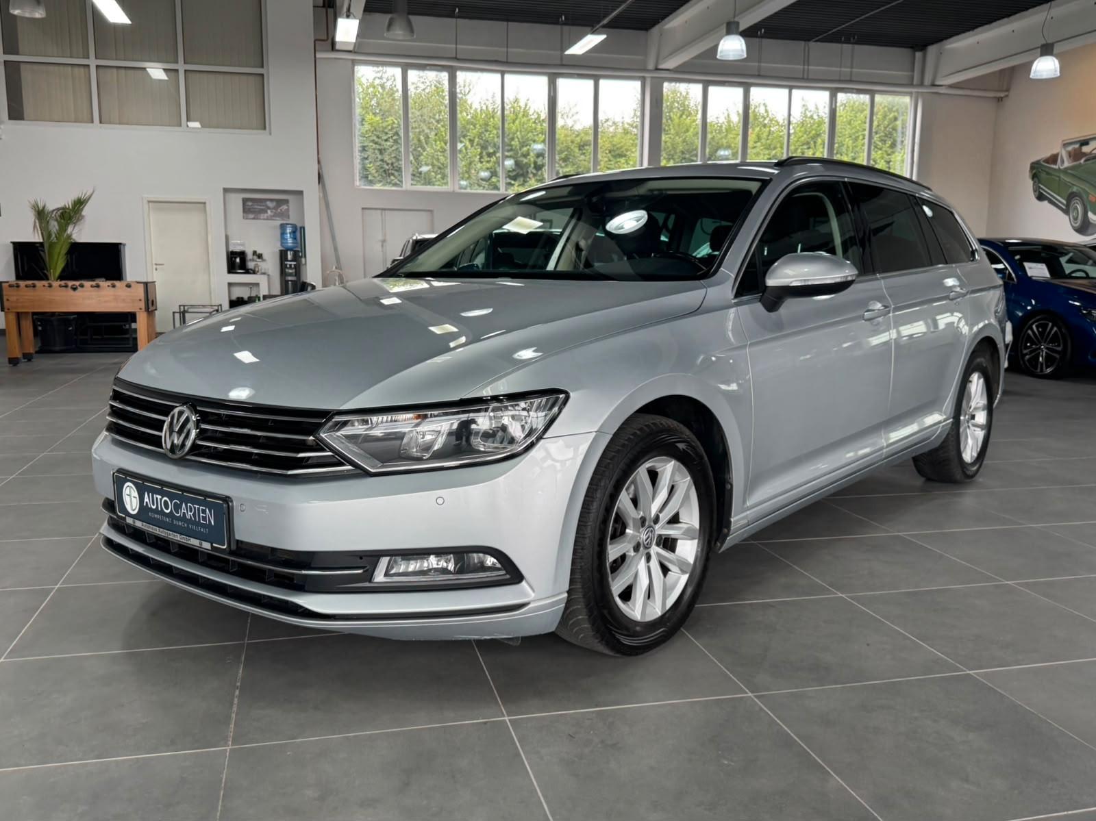 Volkswagen Passat Variant Comfortline BMT**Navi*AHK.