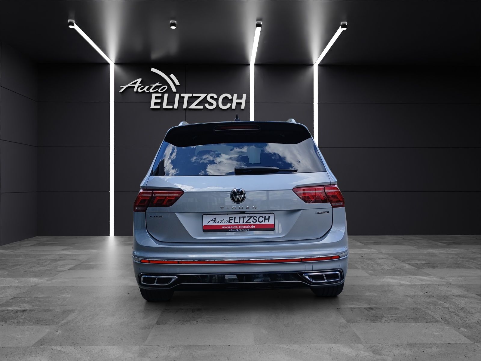 Fahrzeugabbildung Volkswagen Tiguan Allspace TSI R-Line DSG 4M IQ.Light Navi