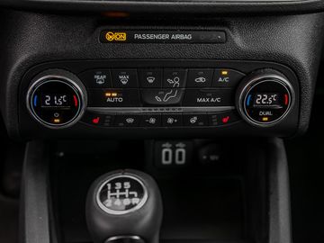 Ford Focus Turnier 1.0 Active Fahrerassistenz-Paket