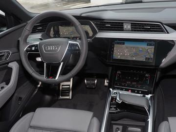 2024 AUDI Q8 E-TRON — фото 3