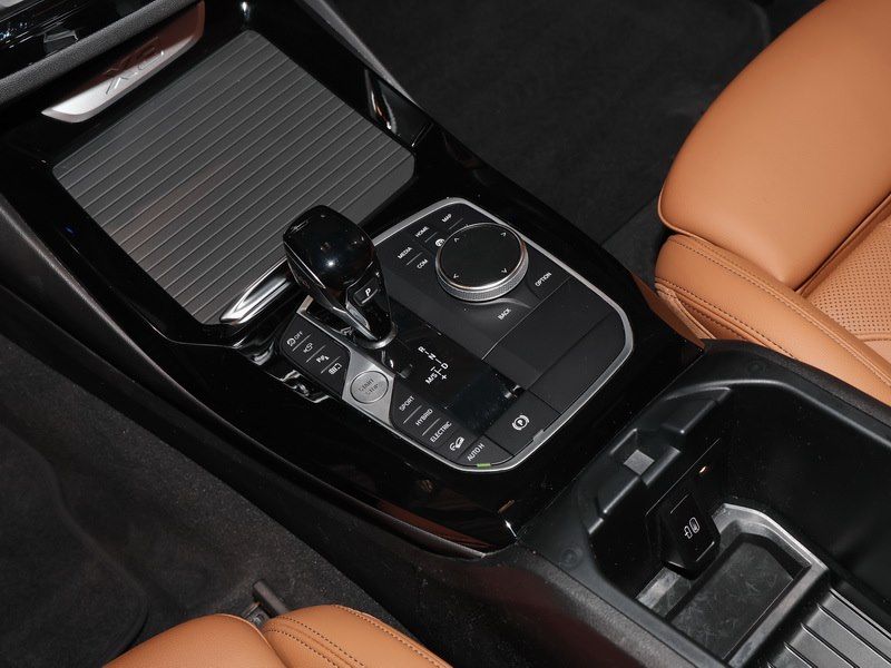BMW X3 xDrive30e LKHZ DrivAssProf LED HIFI Memo. foto 7