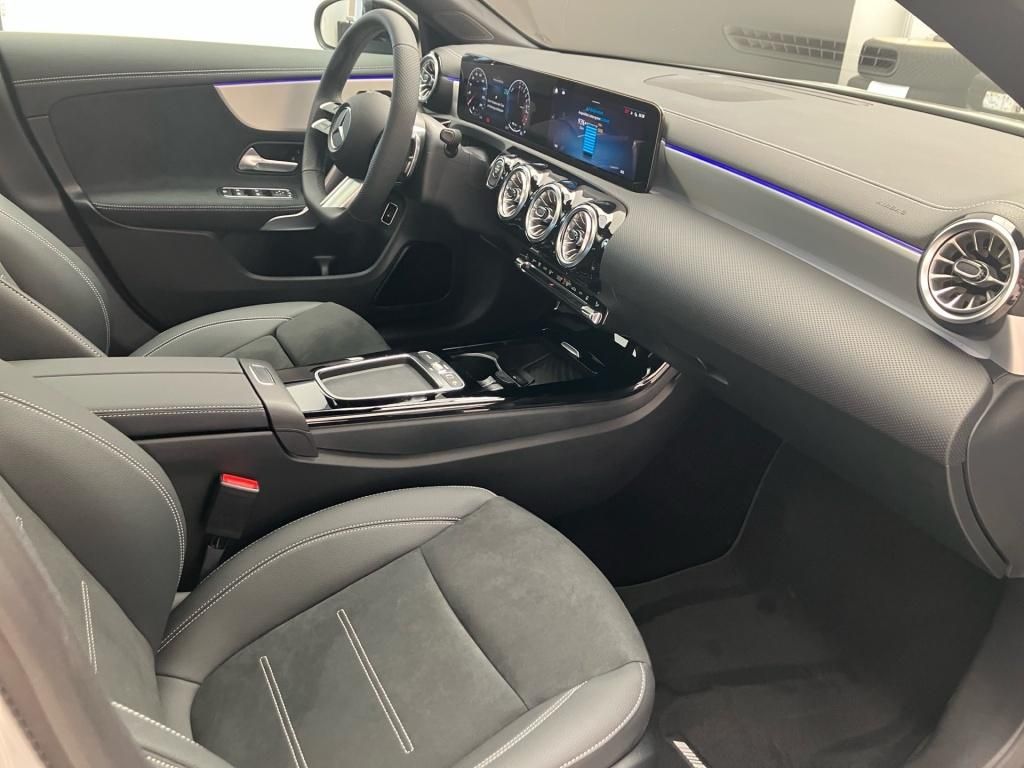 Fahrzeugabbildung Mercedes-Benz CLA 250e SB ++SPECIAL-EDITION+AHK+PANO+DIGITAL++