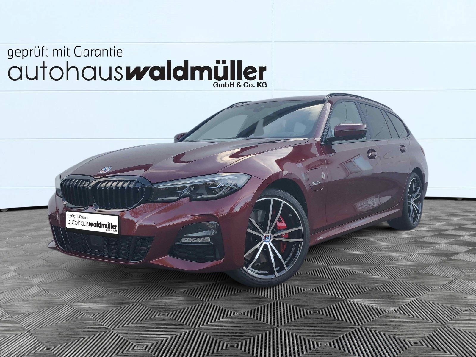 BMW 330e Touring M SPORTPAKET