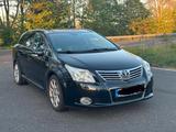 Toyota Avensis Automatik - Toyota Avensis aus 2009 mit Diesel-Antrieb