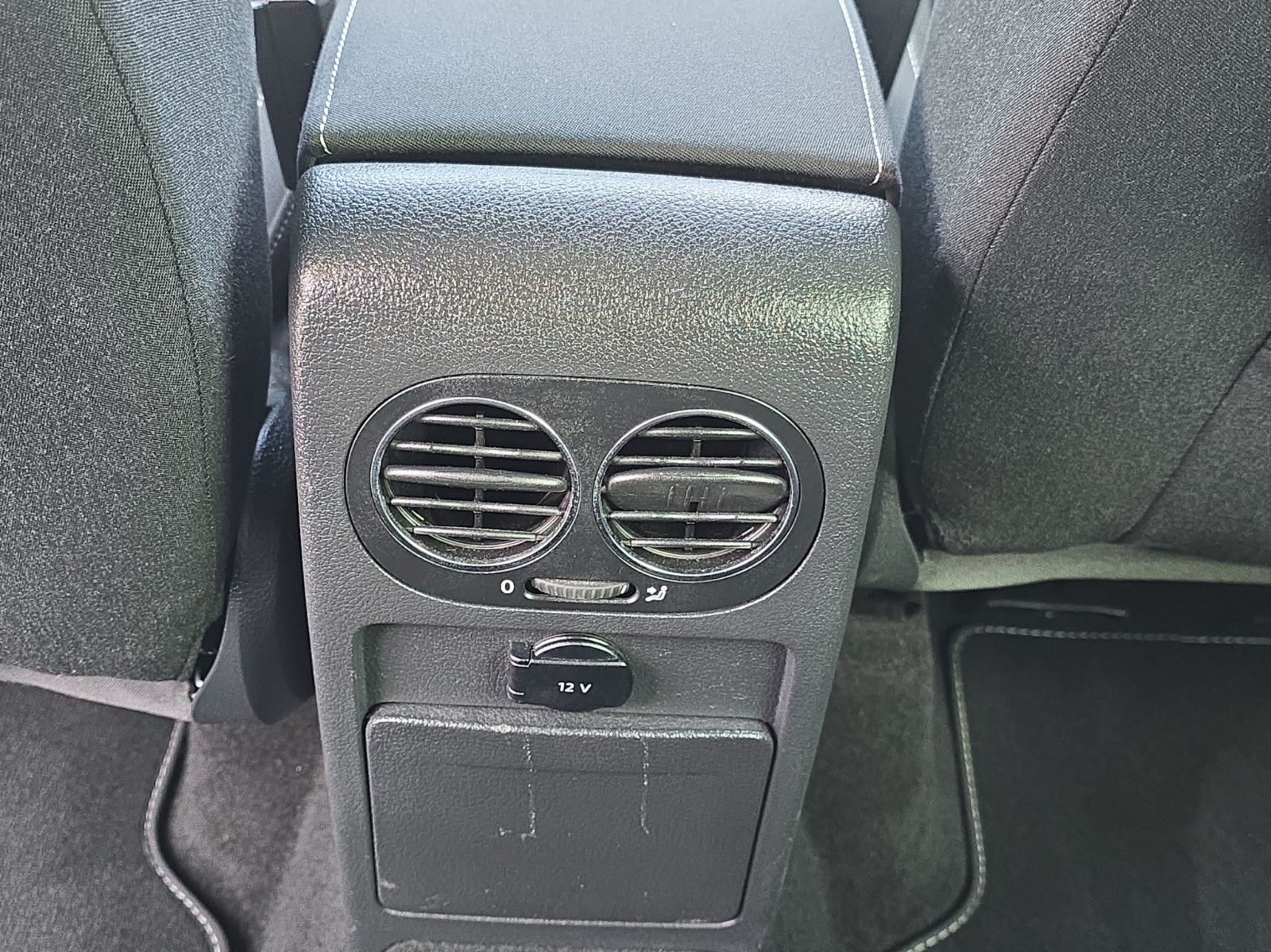 Fahrzeugabbildung Volkswagen Golf Plus VI Match DSG AUTOMATIK TEMPOMAT NAVI
