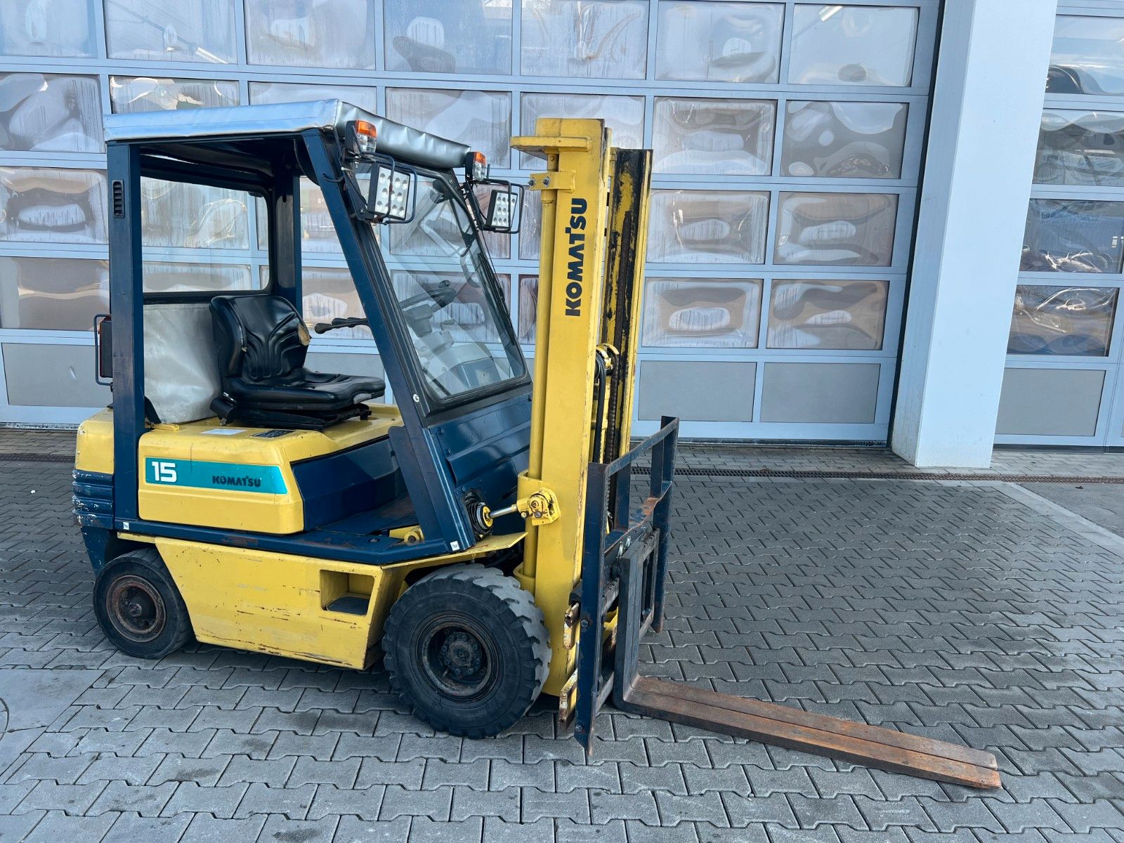 Fahrzeugabbildung Komatsu FG15T-15 / Gas / 1995 /