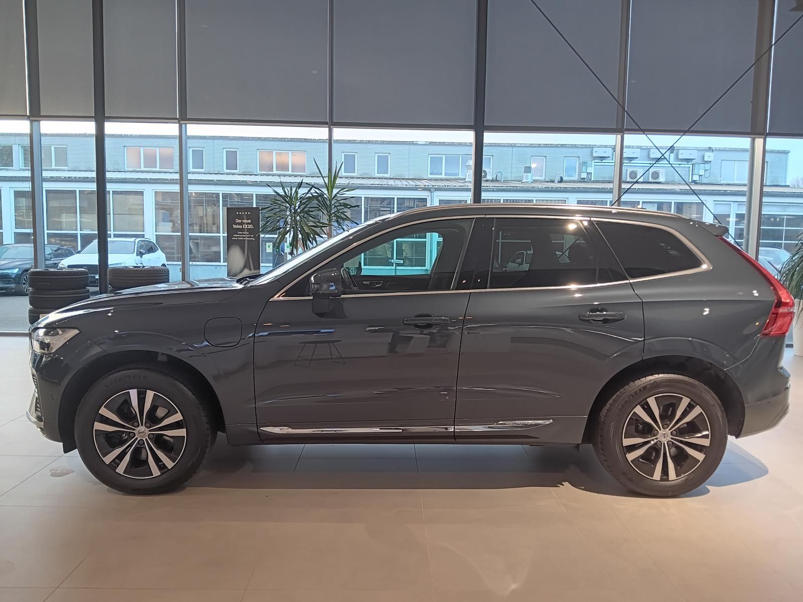 Fahrzeugabbildung Volvo XC60 T6 AWD Recharge Inscription