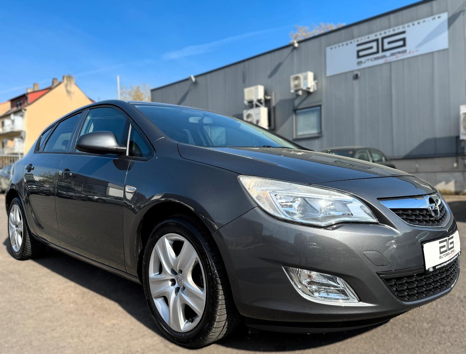 Opel Astra J 1.4 Limo *Tempo/Klima/5-Türig/AHK/PDC/*