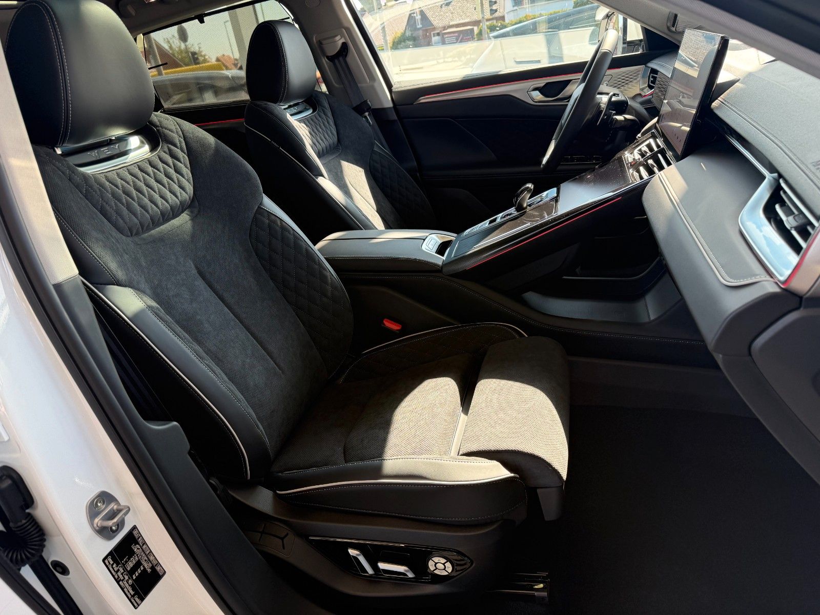 Fahrzeugabbildung GWM Wey 05 2.0 Luxury *AHK abnehmbar incl.