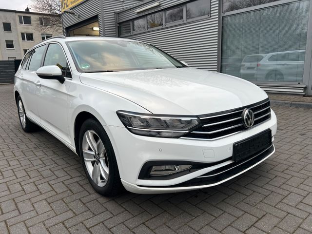 Volkswagen Passat Variant Business 4Motion/Leder/190PS