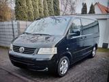 Volkswagen T5 Multivan - Volkswagen T5 Multivan mit Benzin-Antrieb: Automatik