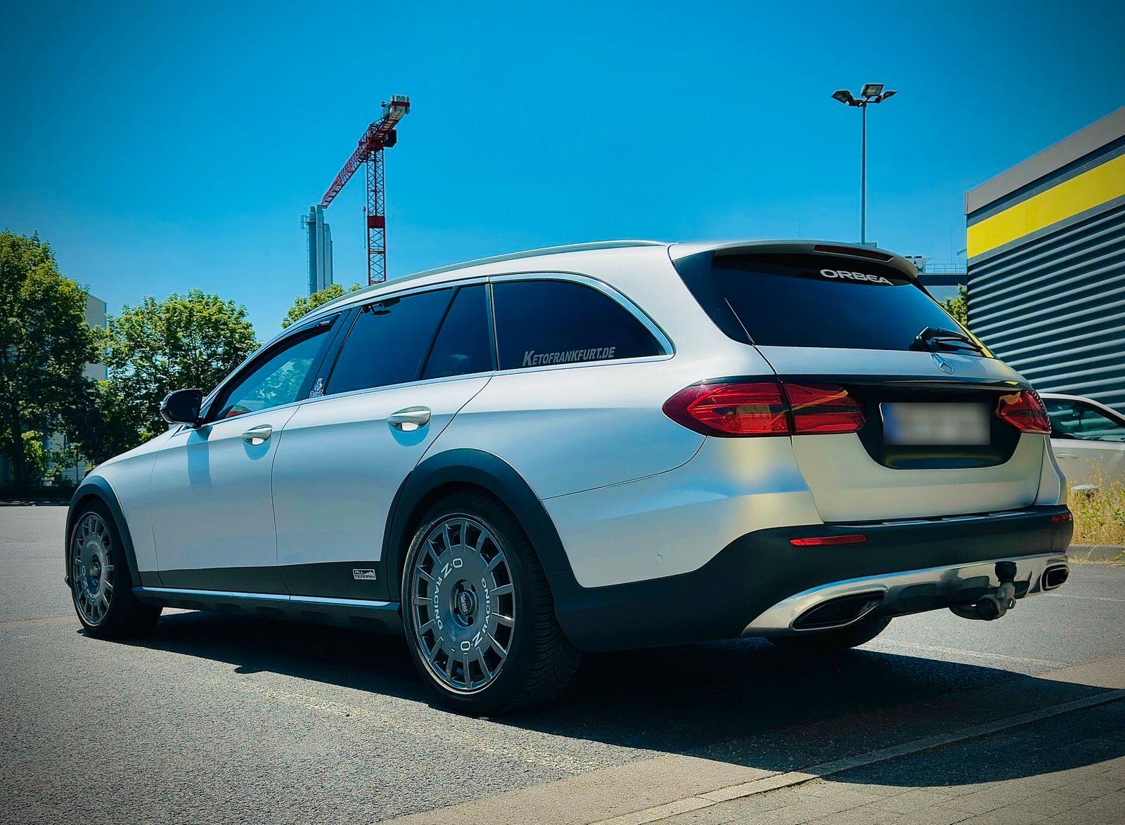 Mercedes-Benz E 220