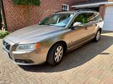 Volvo V70 D3 Geartronic Momentum Momentum - Volvo V70 aus 2011 mit Diesel-Antrieb: Kombi