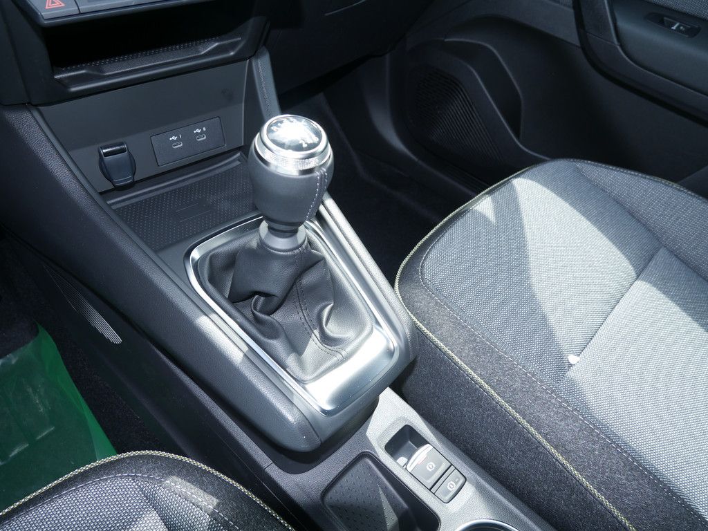 Fahrzeugabbildung Renault Captur Techno TCe 90