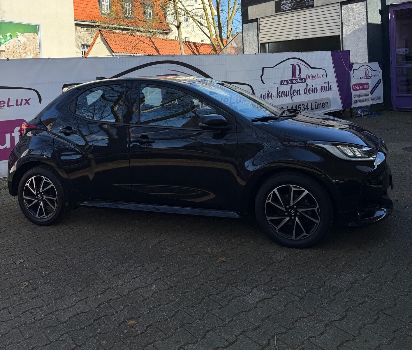 Toyota Yaris Club/Kamera/LED Scheinwerfer